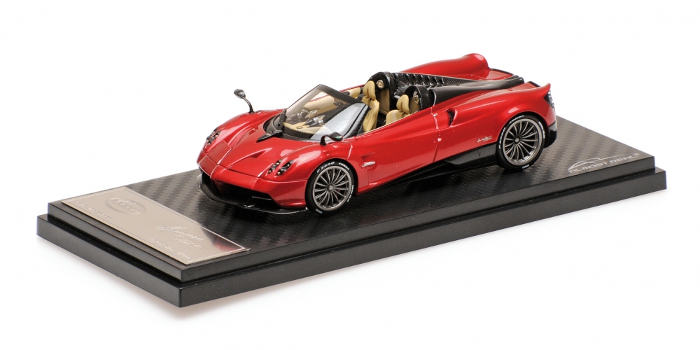 1:43 PAGANI HUAYRA ROADSTER  2017 RED METALLIC - ALM450301