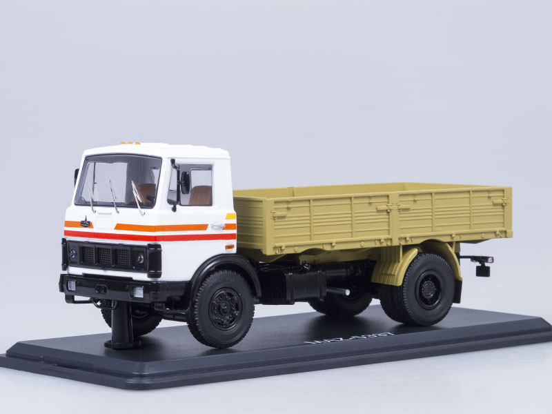 1:43 Минский 5337 бортовой Автоэкспорт (ранний), белая кабина - SSM1174