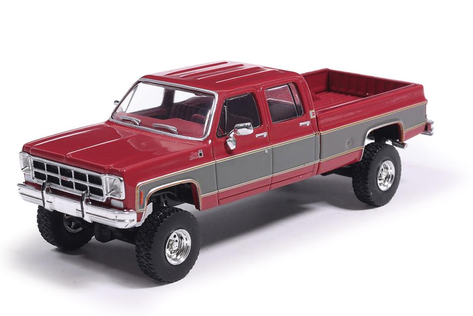 1:64 GMC Sierra K2500 Crew Cab Pick-Up (1977), red metallic / silver - IA64027