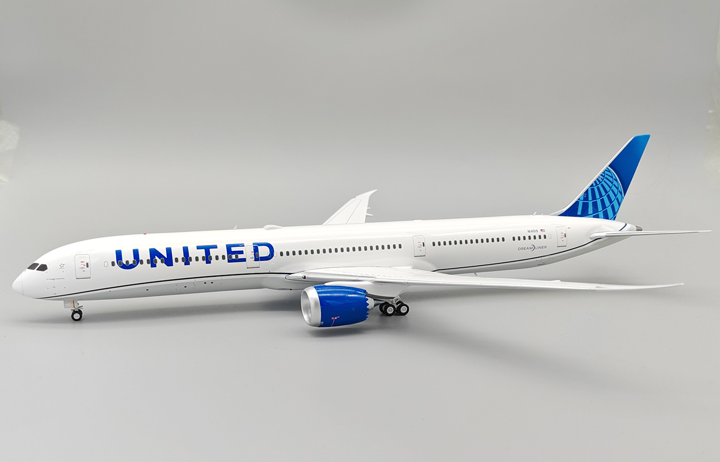 1:200 Boeing 787-10 Dreamliner: United Airlines (Reg #N14019) - 4897033268301