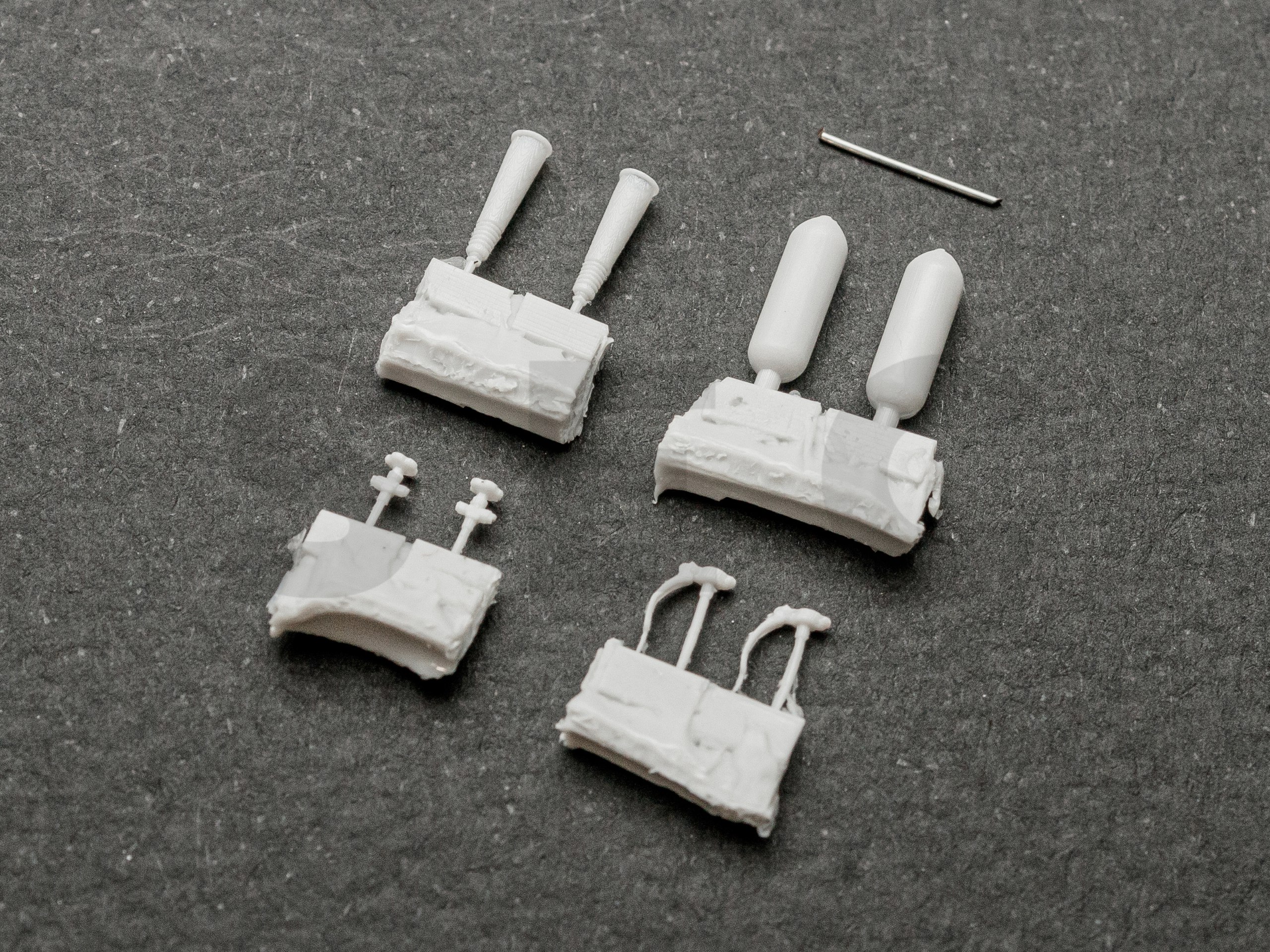 1:43 Сборная модель огнетушитель ОУ-2, комплект 2шт. - SEC052