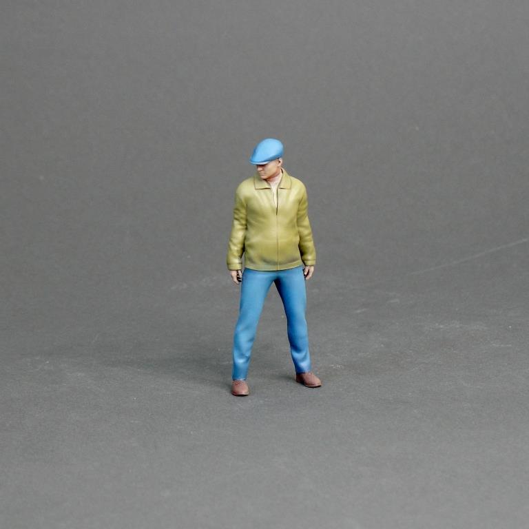 1:24 Фигура Мужчина стоит (масштаб 1:24) Вариант 6, окрашенная - MPF24-061okr