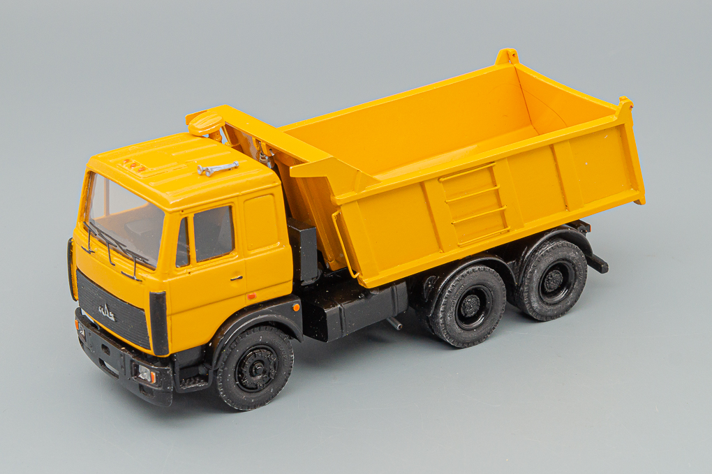 1:43 Минский-5516 самосвал, желтый - LOT01066