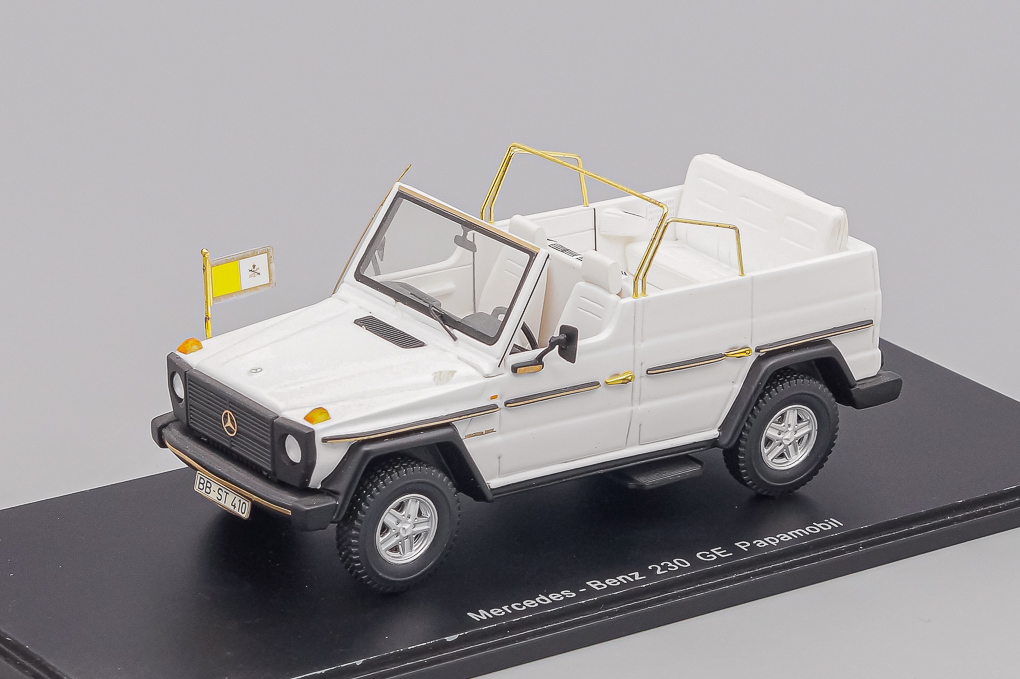 1:43 MERCEDES-BENZ 230 GE Papamobil, white - S1007-X1