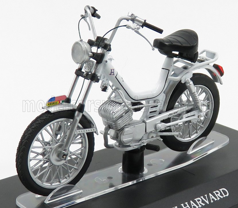 1:18 NEGRINI Harvard, White - AHMSM030