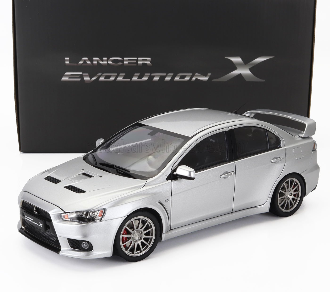 1:18 MITSUBISHI Lancer Evo X (2007), Cool Silver Met - 5821