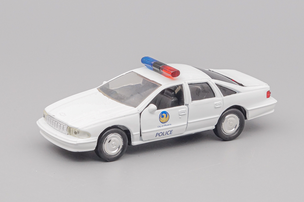1:43 (Б/У) CHEVROLET Caprice (1990) City of Phoenix Arizona Police, white - RC048