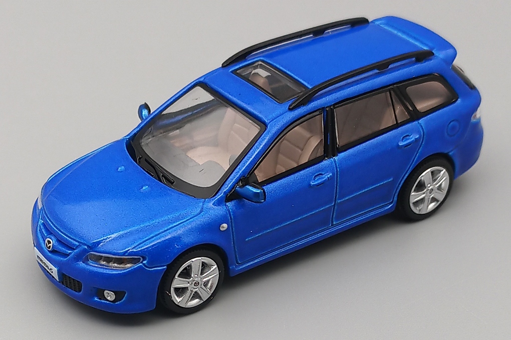 1:64 MAZDA 6 / Atenza Wagon Gen.1, blue - Y16-02