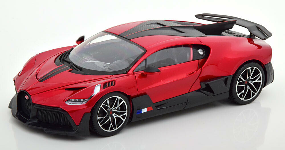 1:18 BUGATTI Divo 2019 Red/Carbon - 11045RE