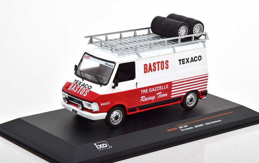 1:43 FIAT 242 техничка 'Bastos Racing Team' с багажником и колесами на крыше 1982 - RAC292