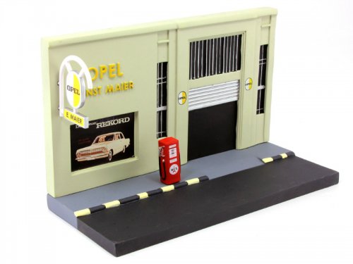 1:43 Nostalgic Opel Garage - OPGAR