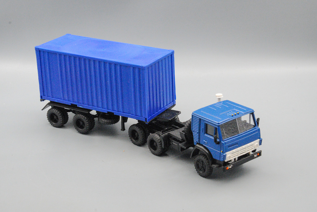 1:43 КАМАЗ 54112 Контейнеровоз, синий - ELK-1140