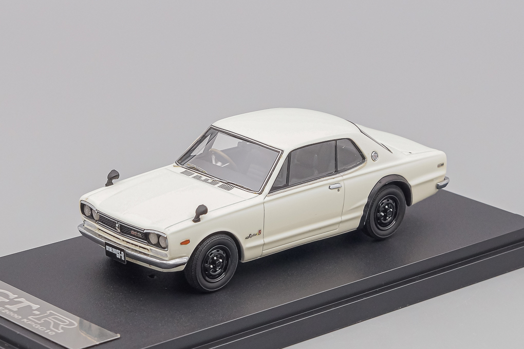 1:43 NISSAN Skyline GT-R (KPGC10), white - PM4335W-X1