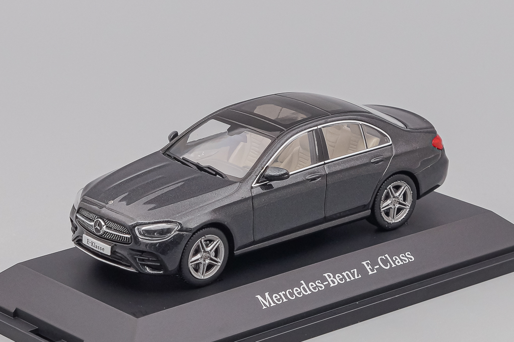 1:43 Mercedes-Benz E-klasse AMG-line рестайлинг 2020 W213, grey - B66960499-X1
