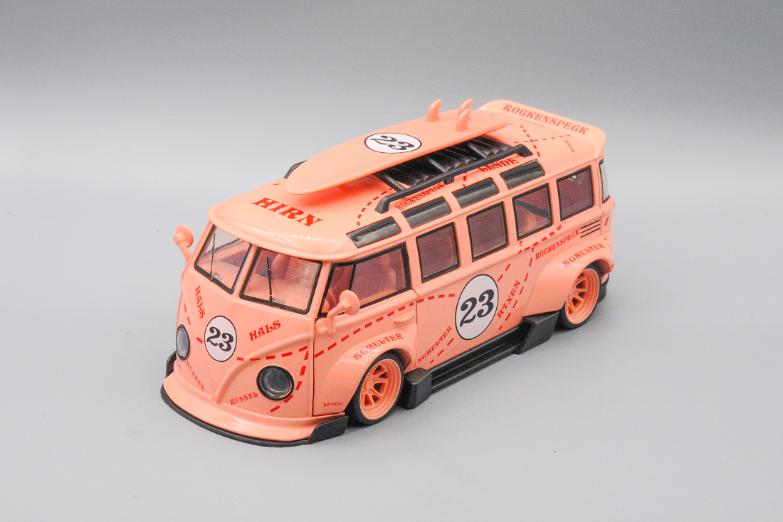 1:24 VOLKSWAGEN Transporter T1, розовый, 20 см - B2442-PNK