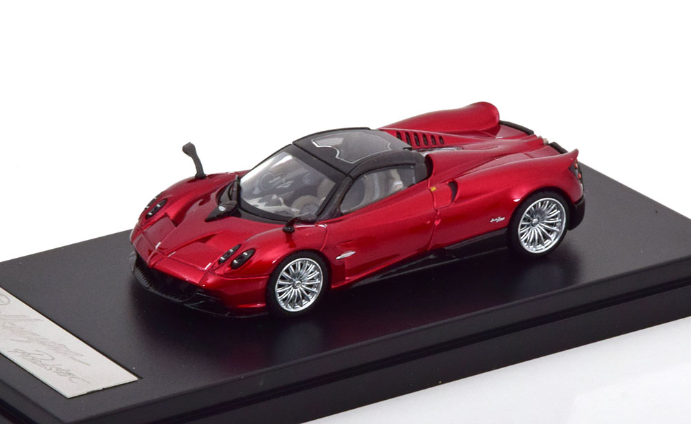 1:64 PAGANI Huayra Roadster, red metallic - 64015-RE