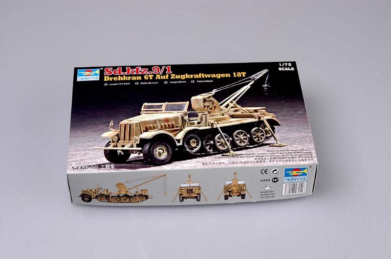 1:72 Сборная модель Немецкий 6 тонный кран на шасси тягача Zugkraftwagen 18t (Sd.kfz.9/1) - 07251