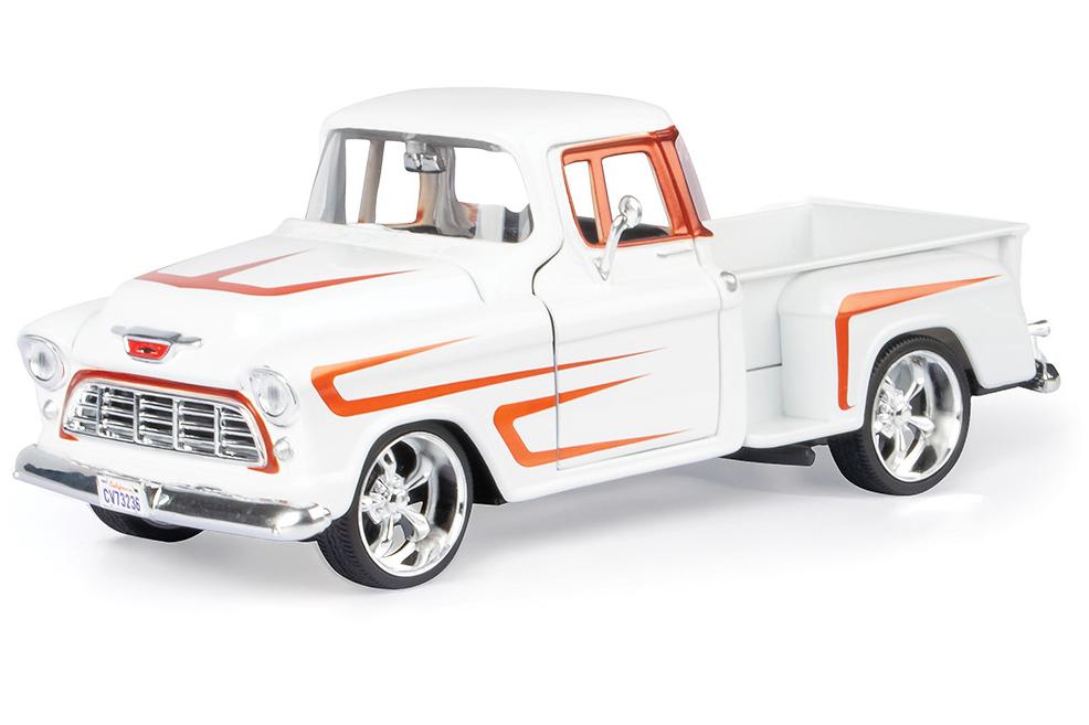 1:24 CHEVROLET 3100 Stepside *Kult Klassics* (1955), white/orange - 79888