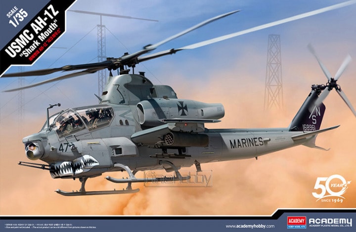 1:35 Сборная модель Вертолет USMC AH-1Z 'Shark Mouth' - 12127