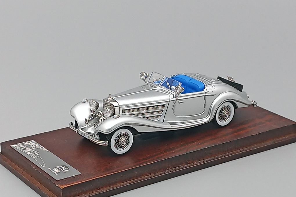 1:64 MERCEDES-BENZ 500K (W29), silver - CM422SL
