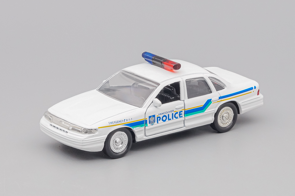 1:43 FORD Crown Victoria Vancouver Police, white - LOT01414