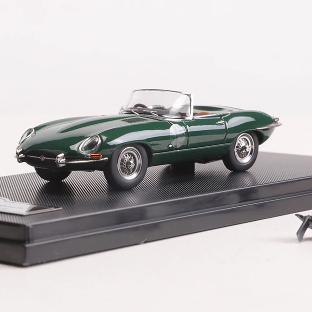 1:64 JAGUAR E-type Roadster (1961), green - 641234