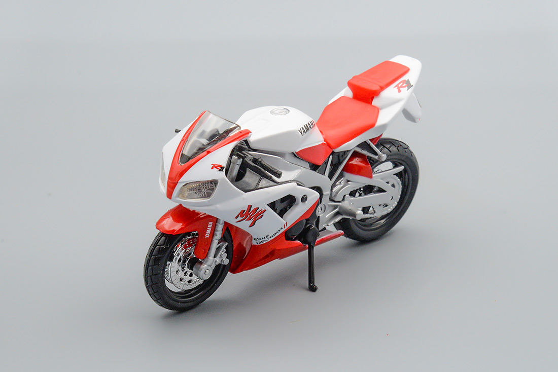 1:18 KTM 990 Supermoto R, White/Black - 18-51050
