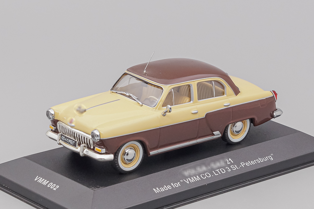 1:43 Горький М21 двухцветная, beige / brown - VMM002-X2