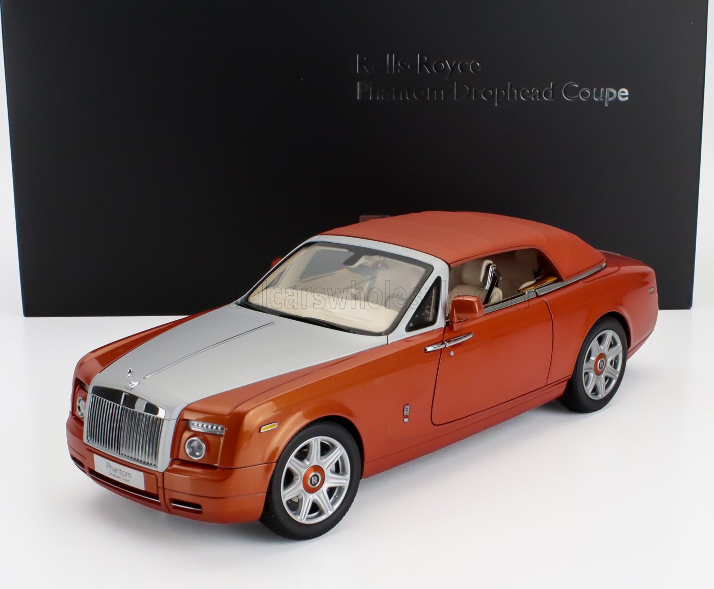 1:18 ROLLS ROYCE Phantom Drophead Cabriolet 2-door (2013), Orange - 08871P