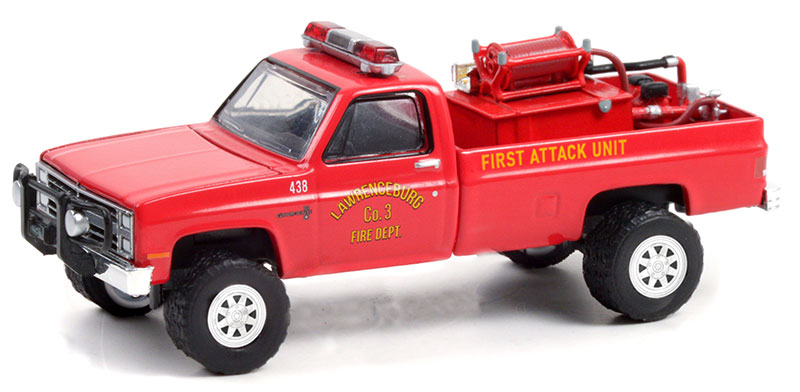 1:64 CHEVROLET C20 Custom Deluxe 'Lawrenceburg Indiana Fire Department' (пожарный) 1986 - 67010A