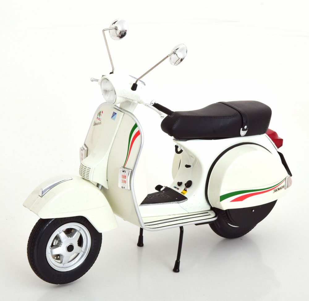 1:10 PIAGGIO Vespa PX 150 Anniversario Unita d Italia (2011), white - 06674