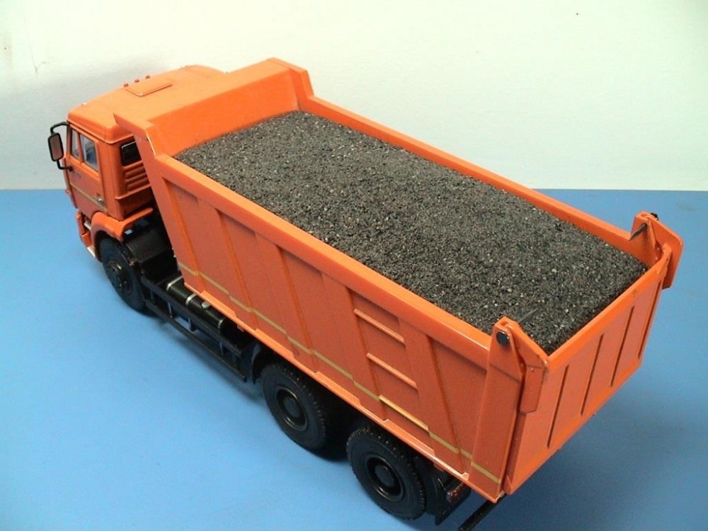 1:43 Груз в кузов Асфальтовая крошка для Камский грузовик 6520, 6522 (высокий борт) - GK007