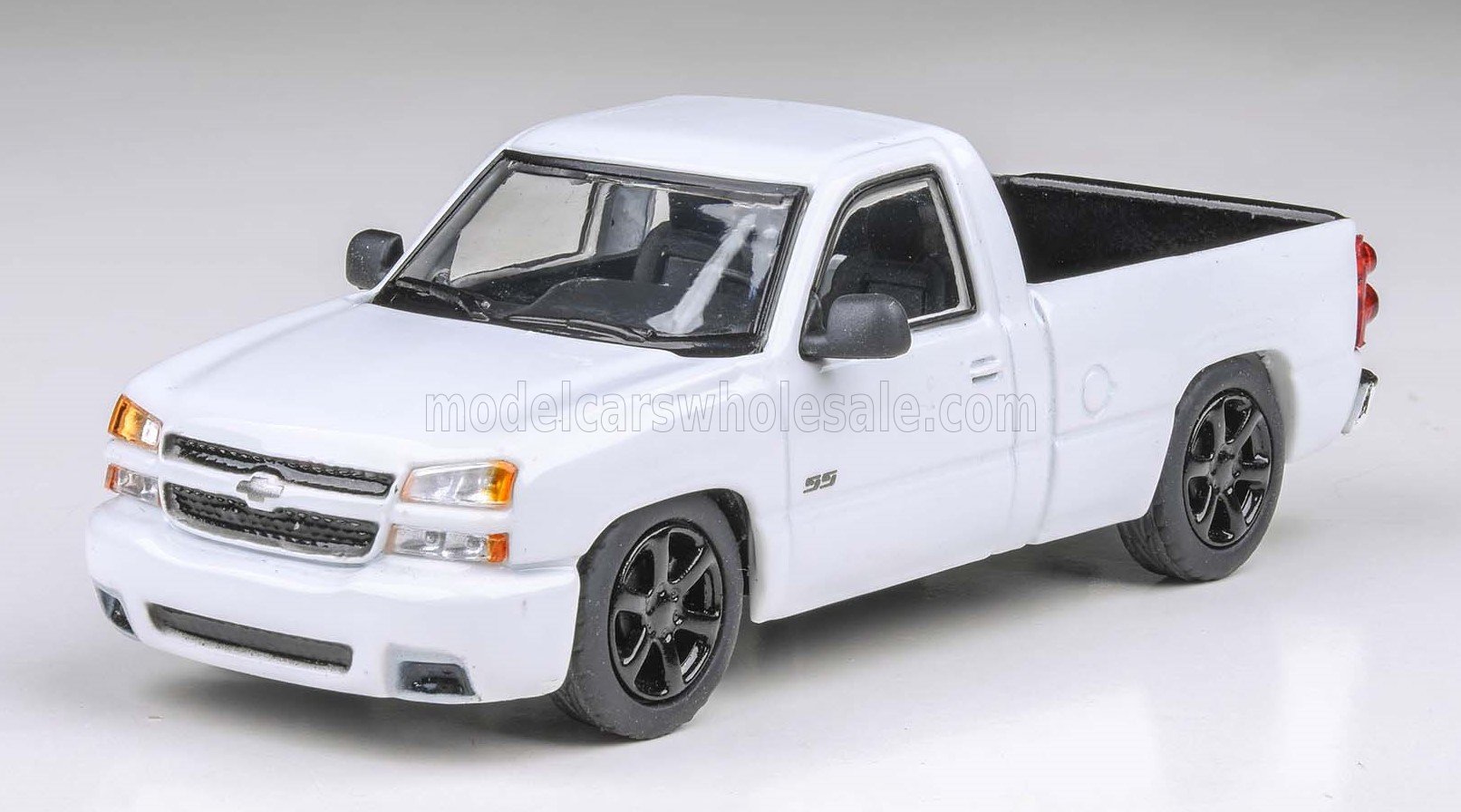 1:64 CHEVROLET Silverado Cateye Ss Single Cab Pick-up (2006), White - 55834