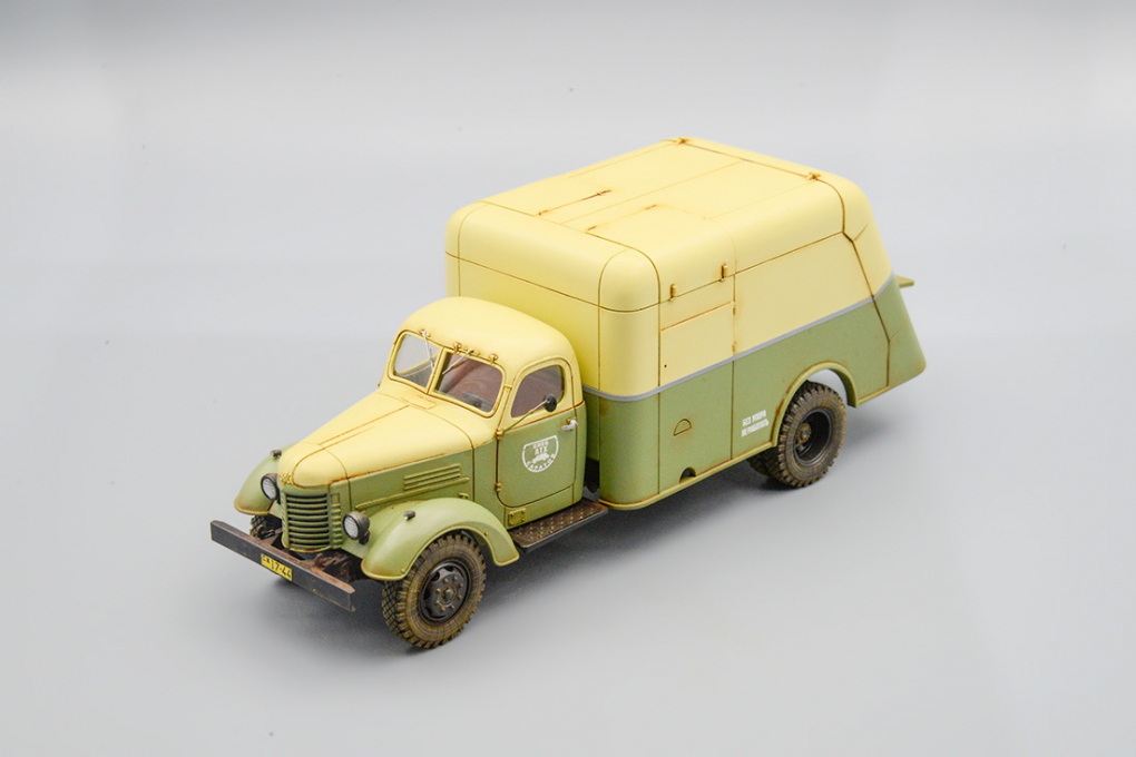 1:43 Автомобиль для уборки мусора МС-2 на шасси ЗИS-150,1950г..2х цв. следы эксплуатации - SL-234S3-1