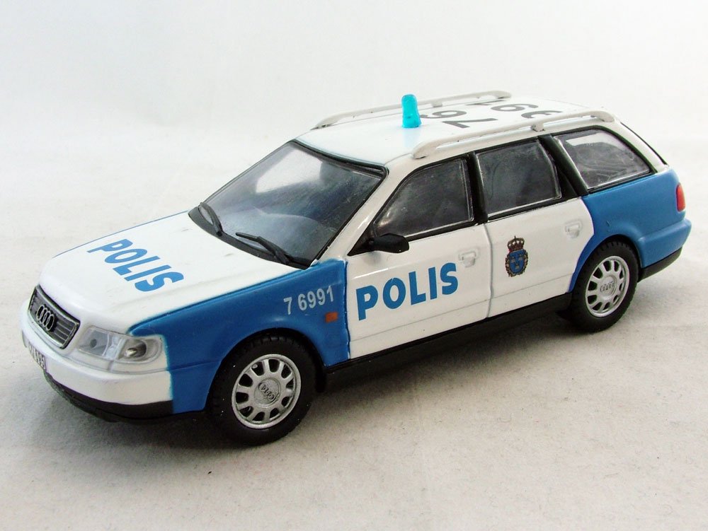 1:43 AUDI A6 Аvant Полиция Швеции, Полицейские Машины Мира 38, бело-голубой - PCW038
