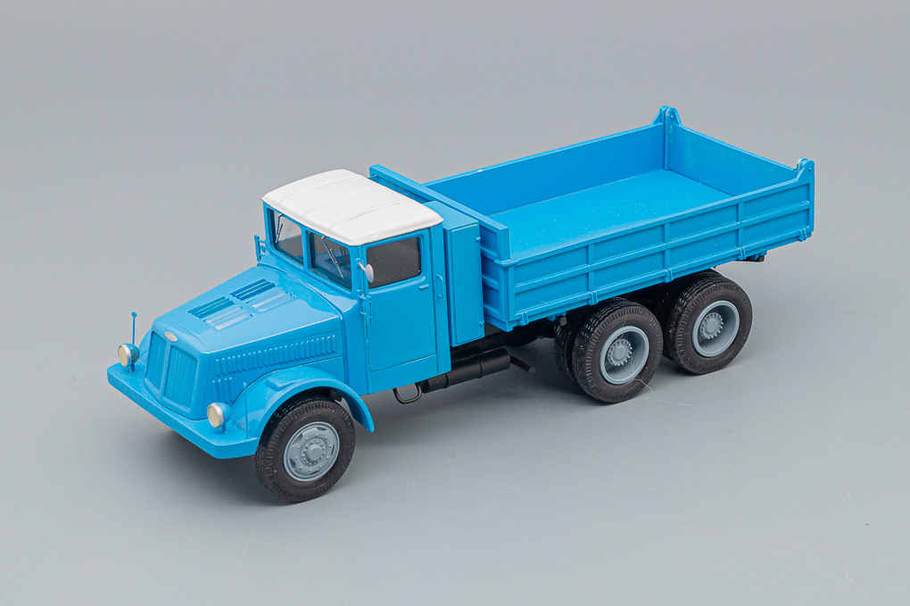 1:43 TATRA 111 S2, blue / white - RO002