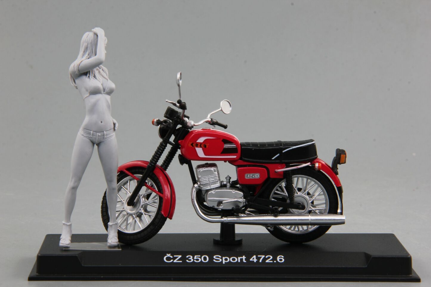 1:24 Фигурка Лизетта (не окрашена) - M002