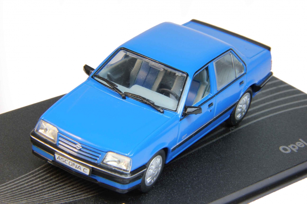 1:43 OPEL Ascona C (1982-1988), blue - OP73