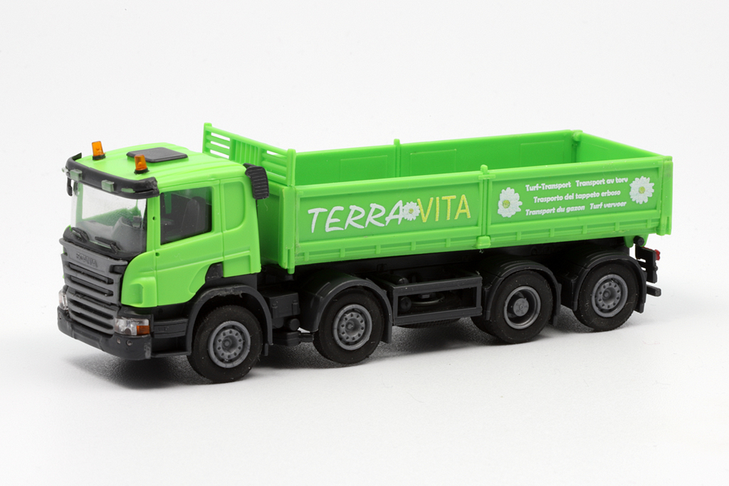 1:87 SCANIA P 8х2 самосвал с стальными бортами для перевозки торфа, салатовый/салатовый - OLM126