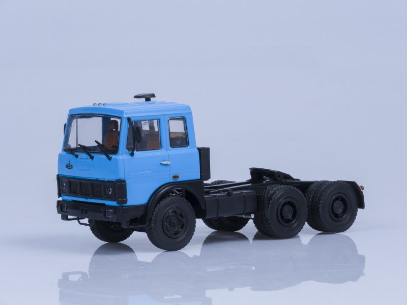 1:43 Минский 6422 cедельный тягач ранний, синий - 100589.с