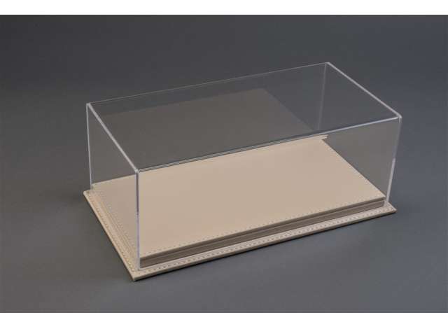 1:8 Display Case Mulhouse with Beige Leather Base - 650x310x210mm - atl10204