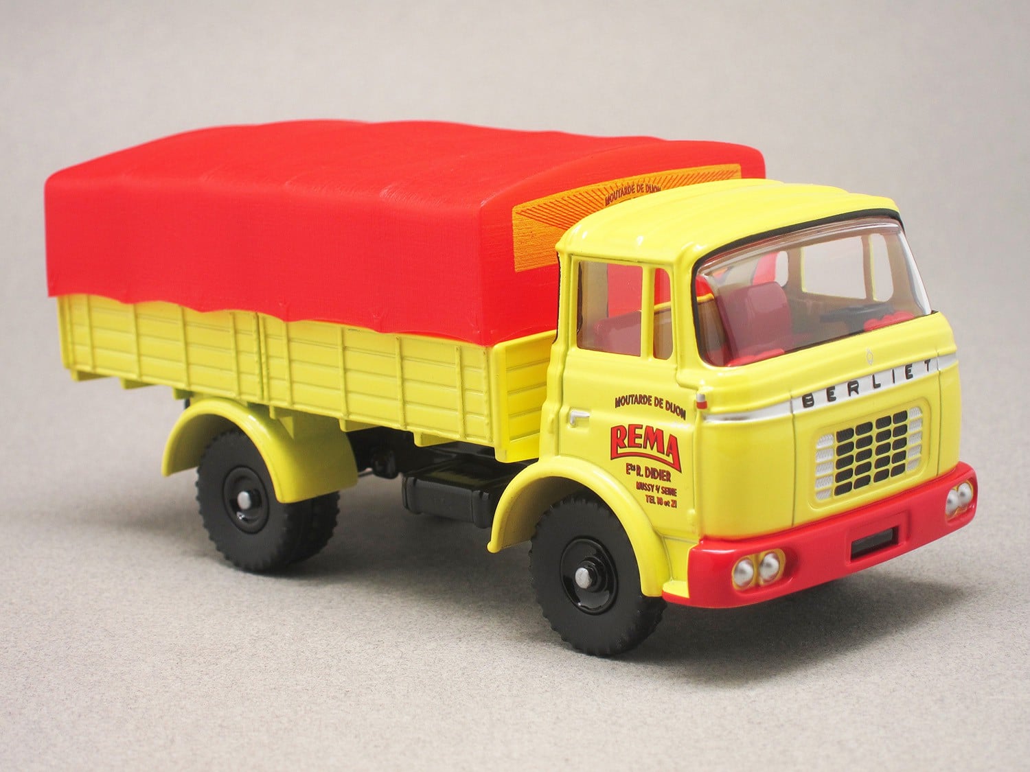 1:43 BERLIET GAK BachÃ© Moutarde de Dijon, yellow/red - CL6911