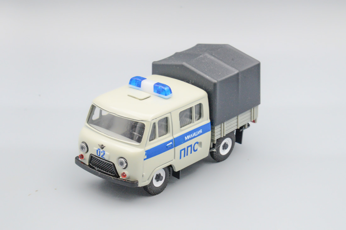 1:43 УАЗ 39094 ППС Милиция, серый - tnt-39094-PPS-GR