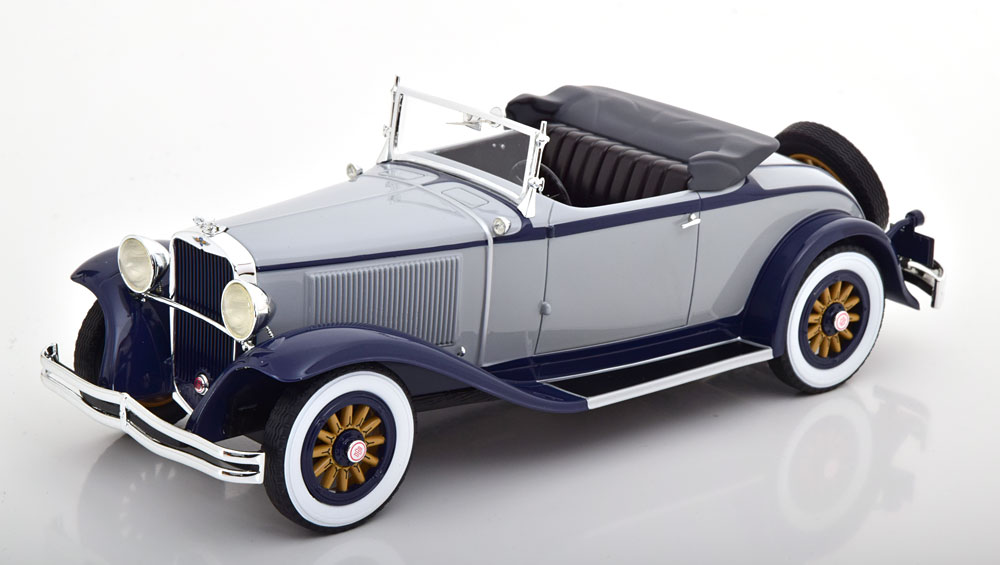 1:18 DODGE Eight DG (1931), grau/dunkelblau - BOS375