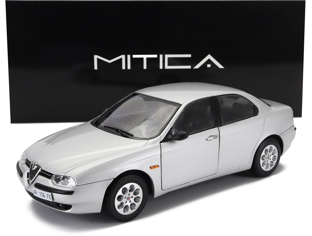 1:18 ALFA ROMEO 156 2.0 Twin Spark (1997) - Black Interior, Silver 612 - 200054-D
