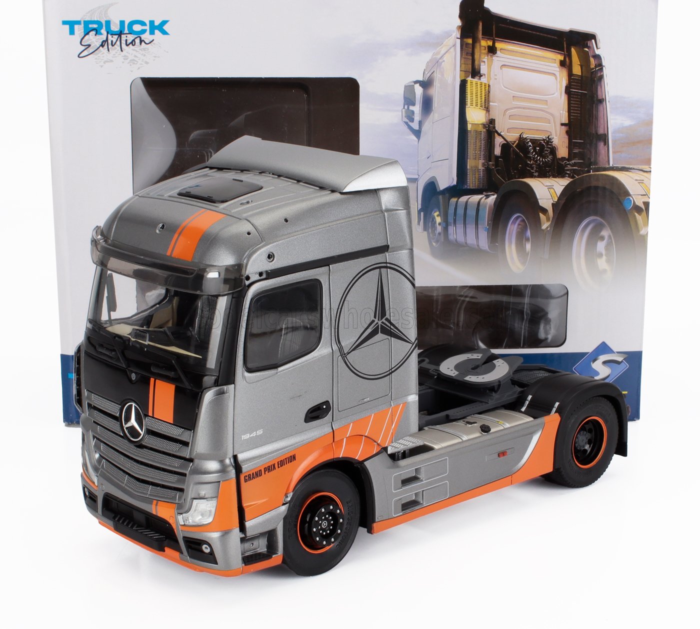 1:24 MERCEDES-BENZ Actros 2 Tractor Truck 2-assi Gran Prix Edition (2019), Grey Orange - S2400202