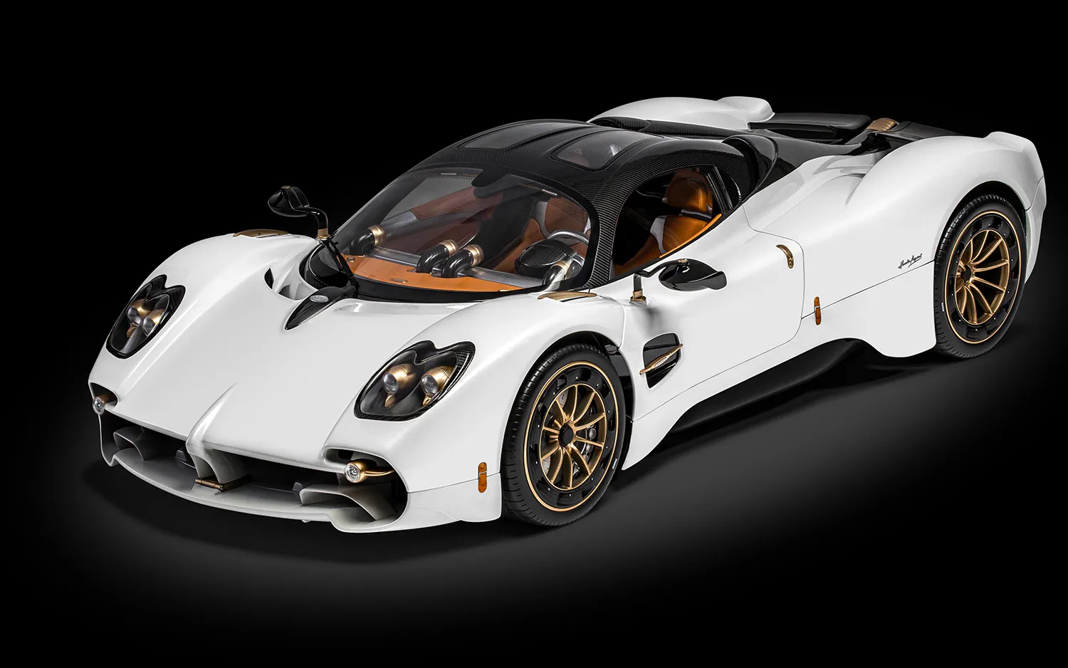 1:8 Сборная модель PAGANI Utopia Coupé - Bianco Perla - HK123