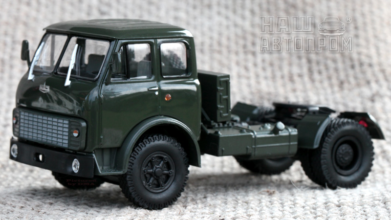 1:43 Минский 5429 седельный тягач, т.зеленый - H7621