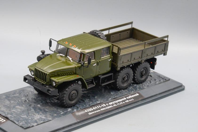 1:43 Уральский 4320-0111-10 с двухрядной кабиной - AB-0537