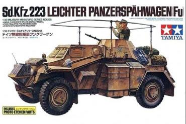 1:35 (Уценка!) Сборная модель Sd.Kfz.223 Leichter Panzerspahwagen Fu - 35062-Z1
